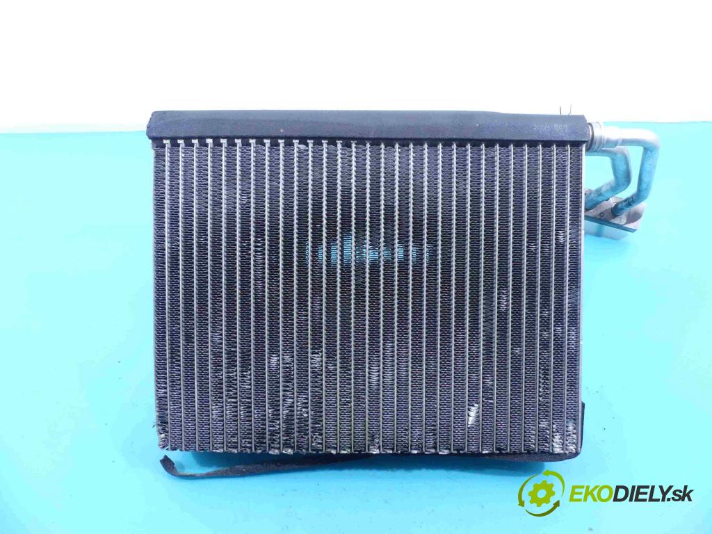 Jeep Grand cherokee WK 2004-2010 3.0 crdi 218 HP automatic 160 kW 2987 cm3 5- radiator  (Radiátory kúrenia)