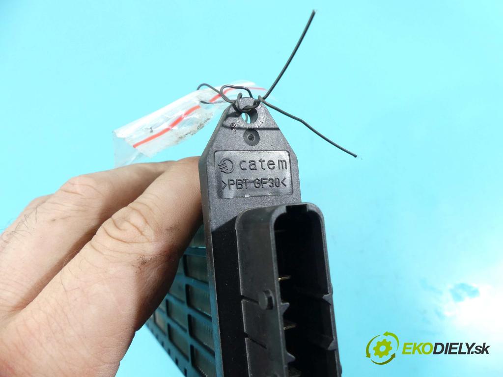 Hyundai Ix35 2.0 CRDi 136 HP manual 100 kW 1995 cm3 5- radiator 71026090100 (Radiátory kúrenia)