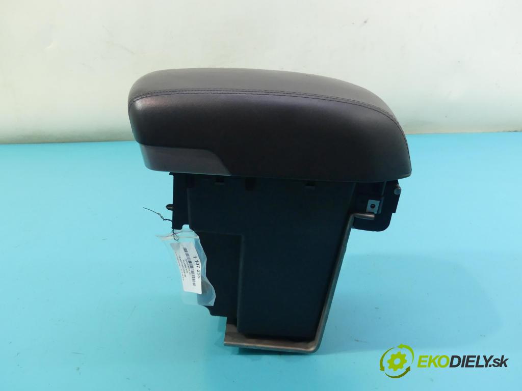 Hyundai Ix35 2.0 CRDi 136 HP manual 100 kW 1995 cm3 5- operadlo 84681-2Y000 (Lakťové opierky)