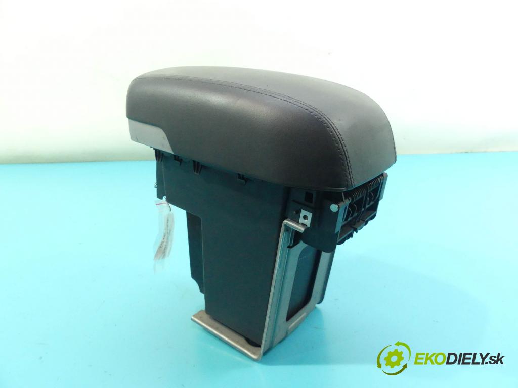 Hyundai Ix35 2.0 CRDi 136 HP manual 100 kW 1995 cm3 5- operadlo 84681-2Y000 (Lakťové opierky)