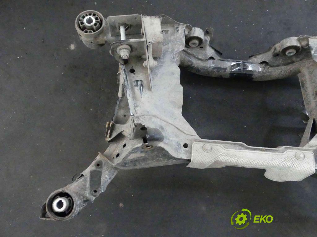 Land rover Discovery Sport 2014-2019 2.0 td 150 hp automatic 110 kW 2000 cm3 5- zadní výztuha