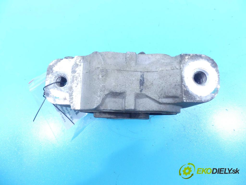 Land rover Discovery Sport 2014-2019 2.0 td 150 HP automatic 110 kW 2000 cm3 5- airbag motora  (Držiaky motora)