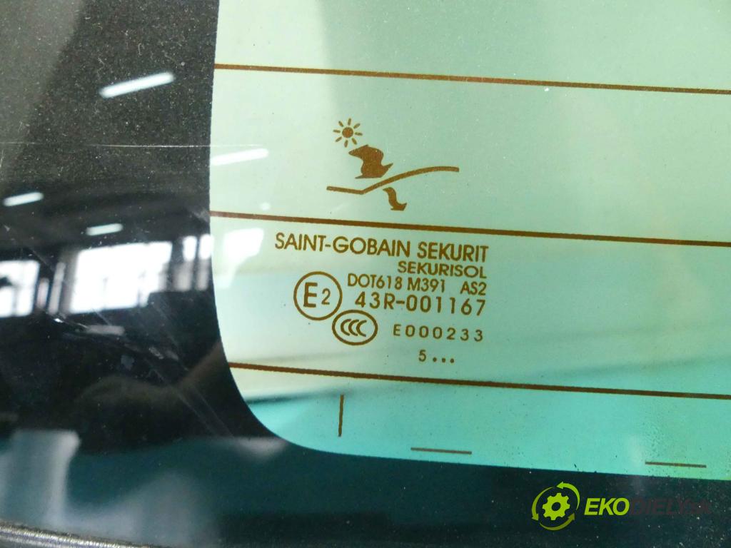 Saab 9-5 1.9 TiD 150 hp automatic 110 kW 1910 cm3 5- sklo zadní  (Okna zadní)