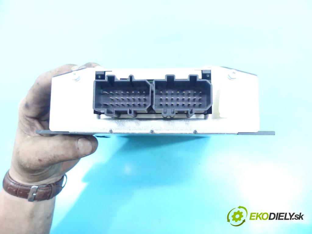 Vw Touareg I 2002-2010 4.2 V8 310HP automatic 228 kW 4172 cm3 5- Zesilovač: 7L6035456 (Zosilňovače)