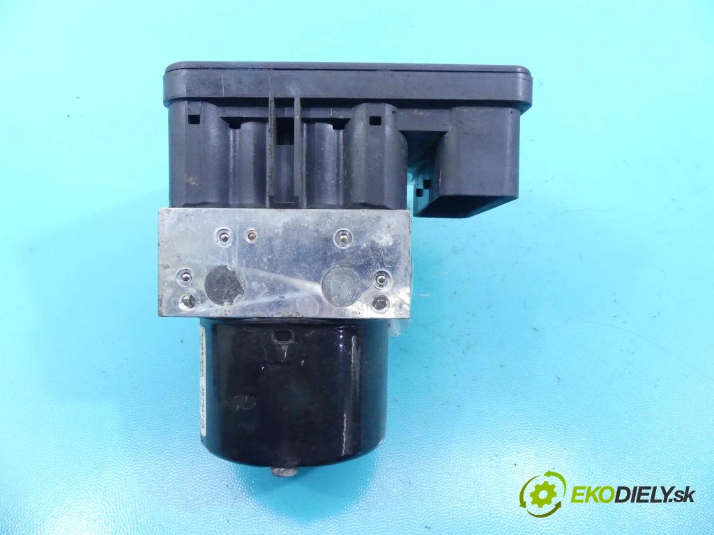 Volvo V50 2.0d 136 HP manual 100 kW 1997 cm3 5- čerpadlo abs 30794730 (Pumpy ABS)