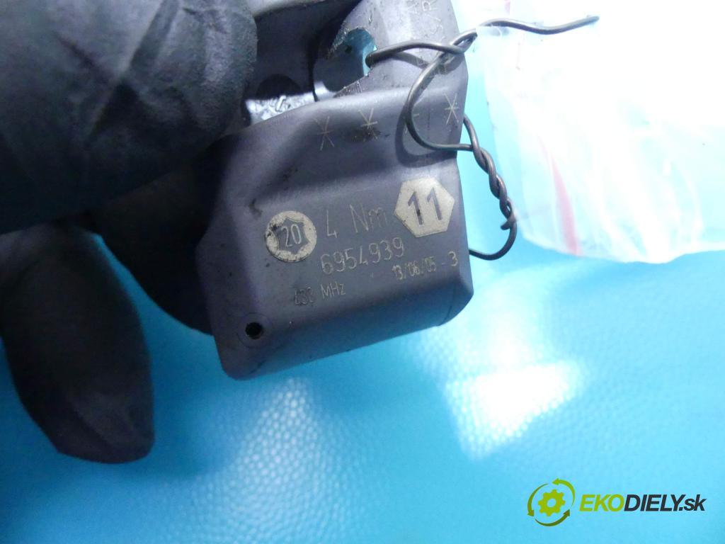 Vw Touareg I 2002-2010 4.2 B V8 310 hp automatic 228 kW 4172 cm3 5- snímač tlaku 7L0907275 (Snímače tlaku)