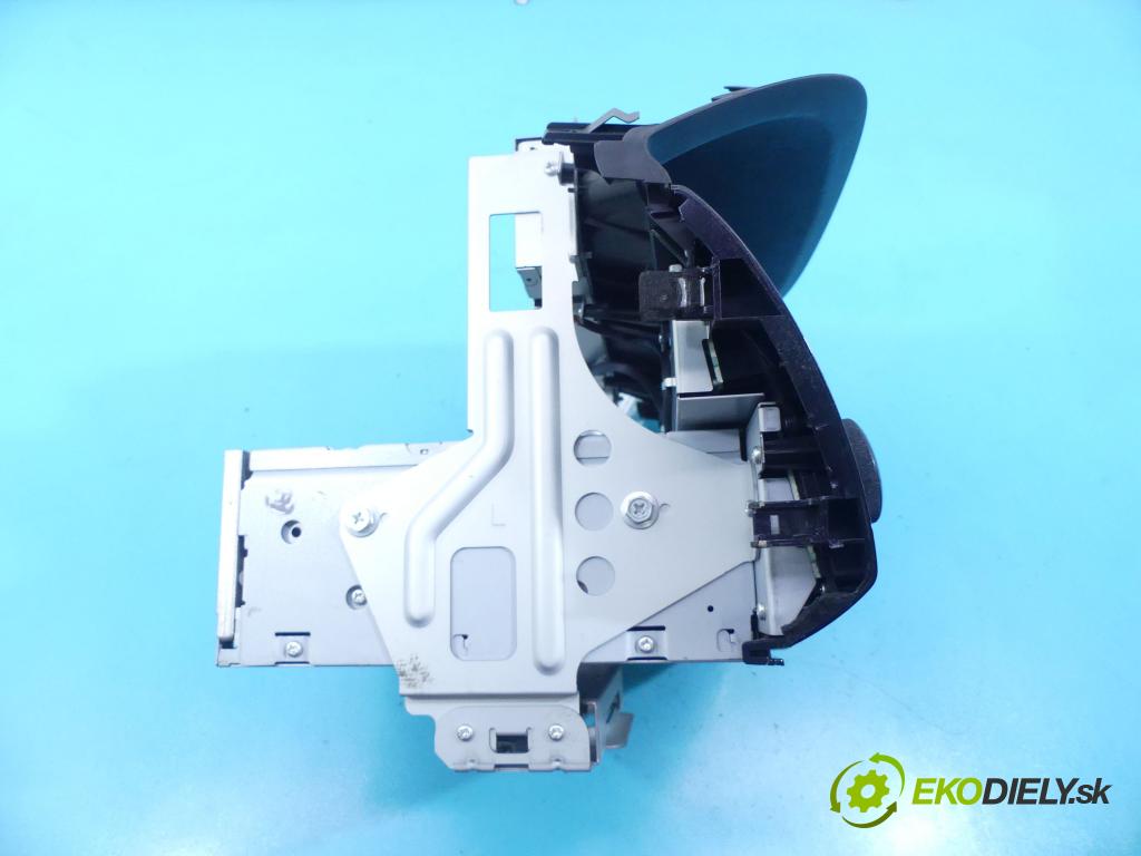 Honda Fr-v 1.8 16v 140 hp manual 103 kW 1799 cm3 5- Radio továrna: 39100-SJD-G02