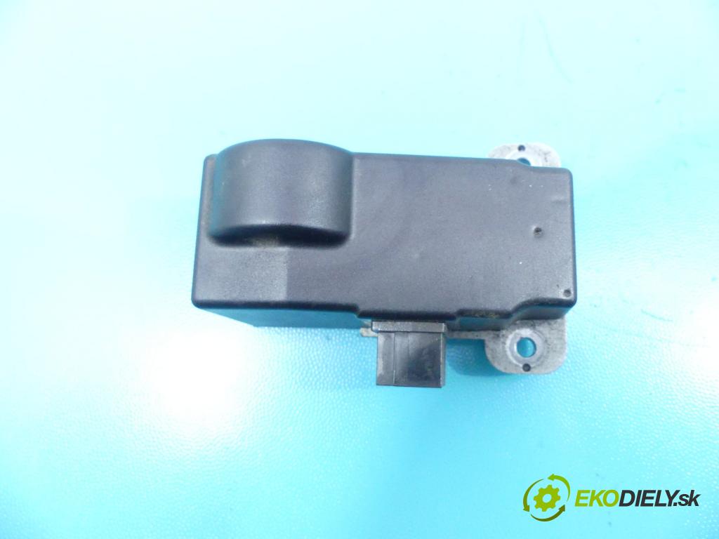 Vw Passat B6 2005-2010 1.9 tdi 105 HP manual 77 kW 1896 cm3 5- Blokáda: řízení: 3C0905861D (Ostatné)