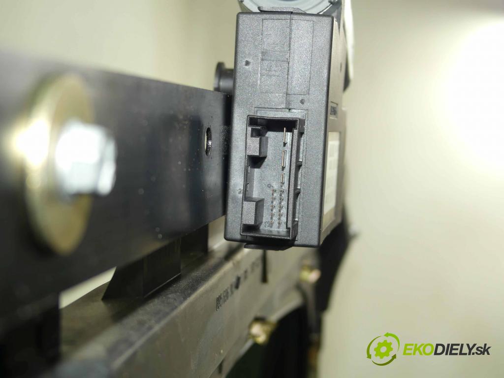 Bmw 7 E65 2001-2008 3.6 V8 272 hp automatic 200 kW 3600 cm3 4- Střešní okno: 6922506 (Okna karoserie)