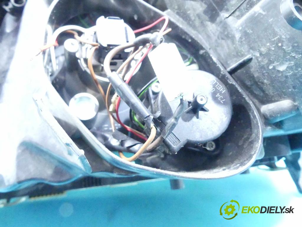 Opel Vectra C 2002-2008 2.0 T 175 HP manual 129 kW 1998 cm3 5- Reflektor: pravý  (Pravé)