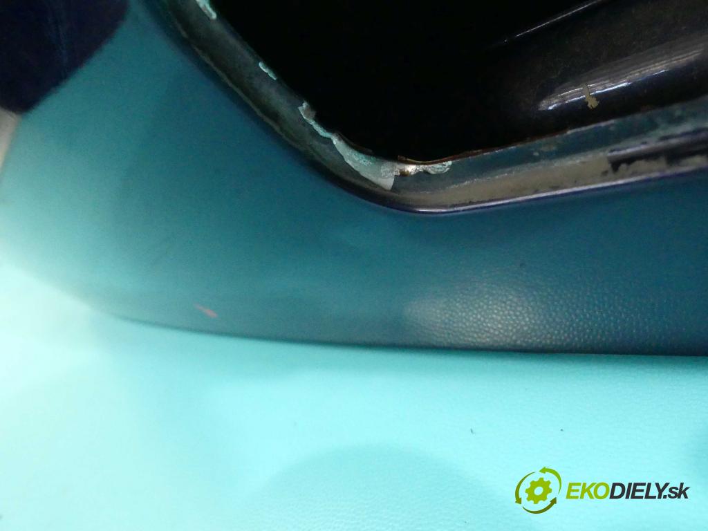 Vw Golf IV 1997-2003 1.6 SR 101 hp manual 74 kW 1595 cm3 5- zadní kufrové dveře  (Zadní kapoty)