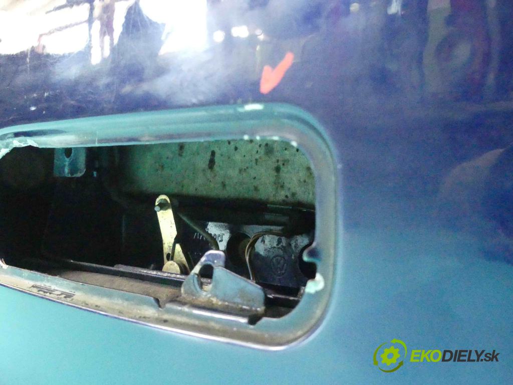 Vw Golf IV 1997-2003 1.6 SR 101 hp manual 74 kW 1595 cm3 5- zadní kufrové dveře  (Zadní kapoty)