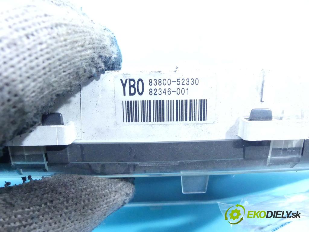 Toyota Yaris I 1999-2005 1.5 vvti 106 HP manual 78 kW 1497 cm3 3- prístrojovka/ budíky 83800-52330 (Prístrojové dosky, displeje)