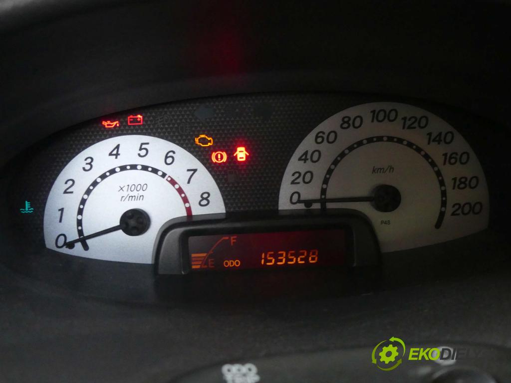 Toyota Yaris I 1999-2005 1.5 vvti 106 HP manual 78 kW 1497 cm3 3- prístrojovka/ budíky 83800-52330 (Prístrojové dosky, displeje)