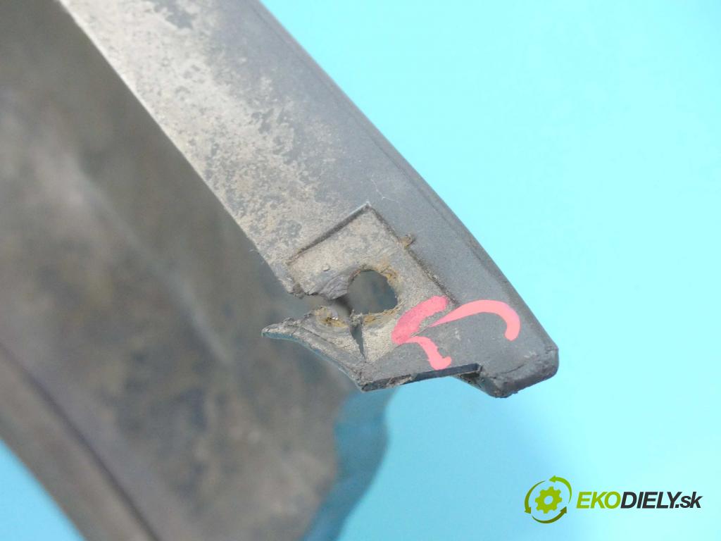 Ford Mondeo Mk2 1996-2000 1.8 16v 116 HP manual 85 kW 1796 cm3 5- nárazník predné  (Ostatné)