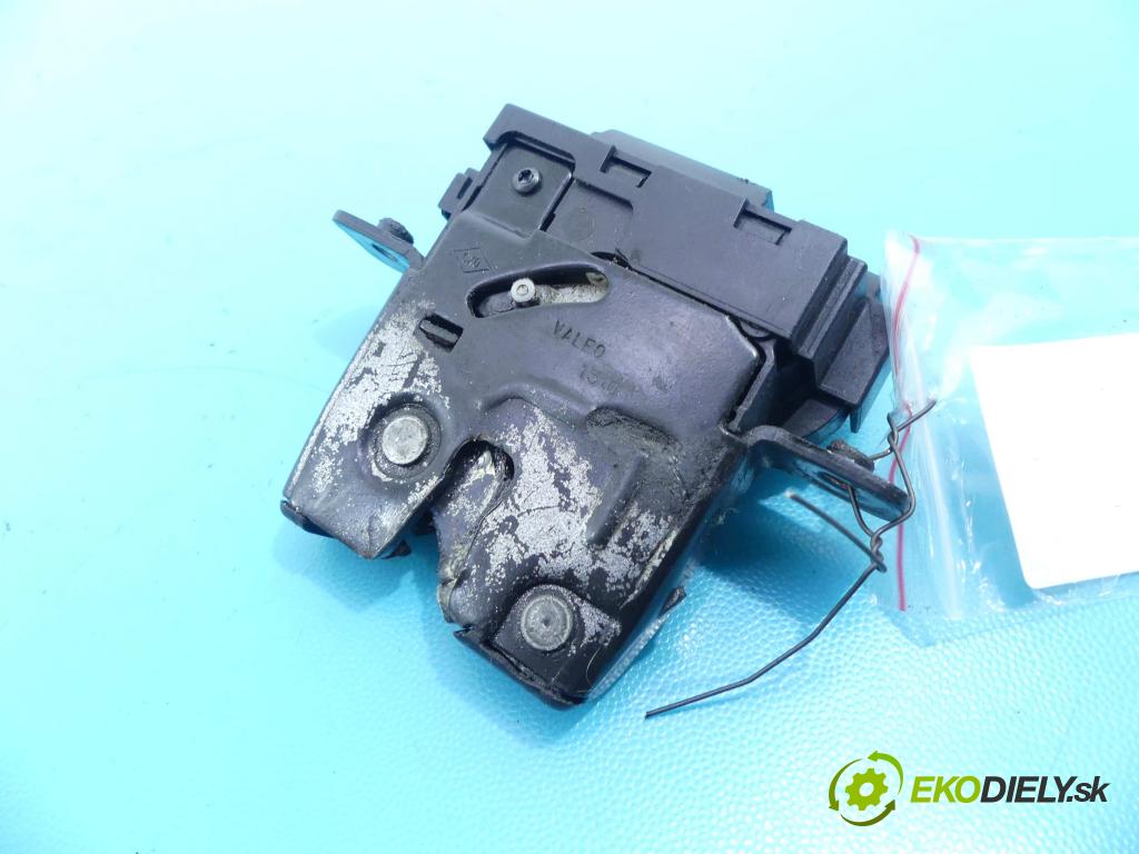 Nissan Micra K12 2003-2010 1.2 16v 65 hp manual 48 kW 1240 cm3 3- zámek kufrových dveří zadní 90502EY10A