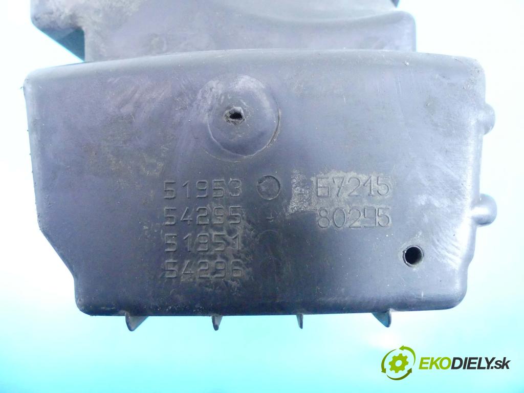 Peugeot 407 2.0 16v 140 hp manual 103 kW 1997 cm3 4- obal filtra vzduchu 9649757680 (Kryty filtrů)