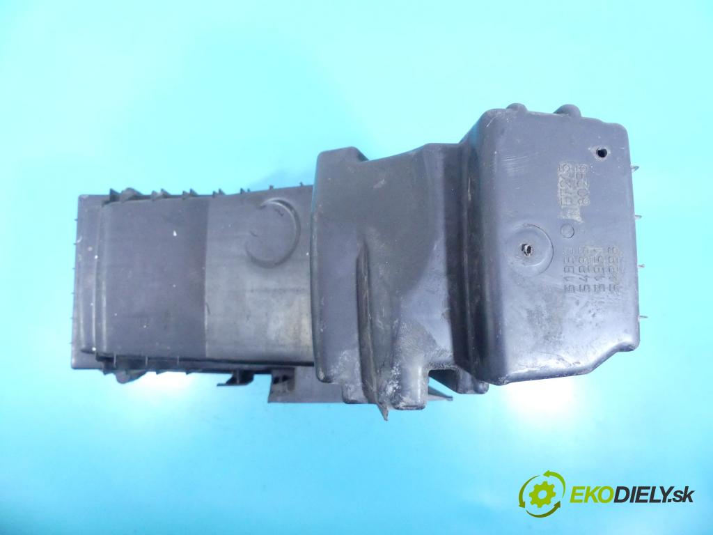 Peugeot 407 2.0 16v 140 hp manual 103 kW 1997 cm3 4- obal filtra vzduchu 9649757680 (Kryty filtrů)