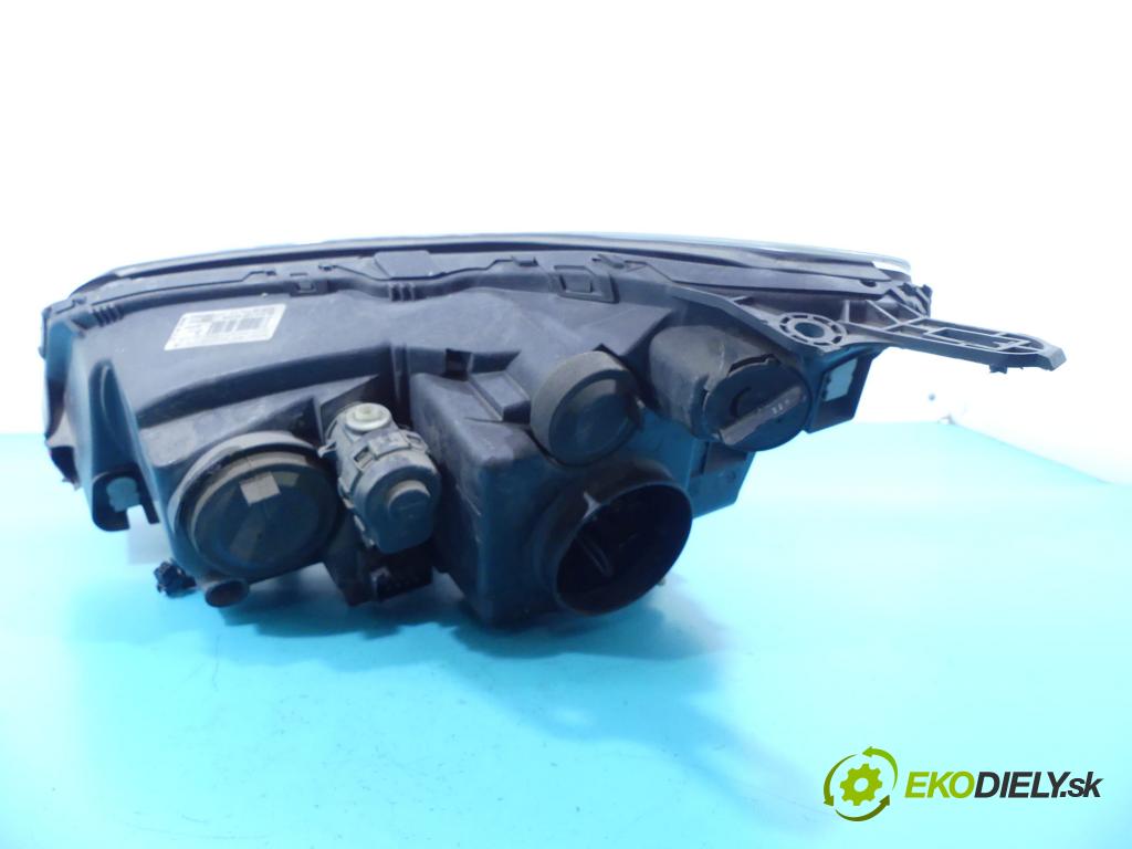 Citroen C5 I 2001-2008 2.0 hdi 136 HP manual 100 kW 1997 cm3 5- Reflektor: pravý 9661316580 (Pravé)