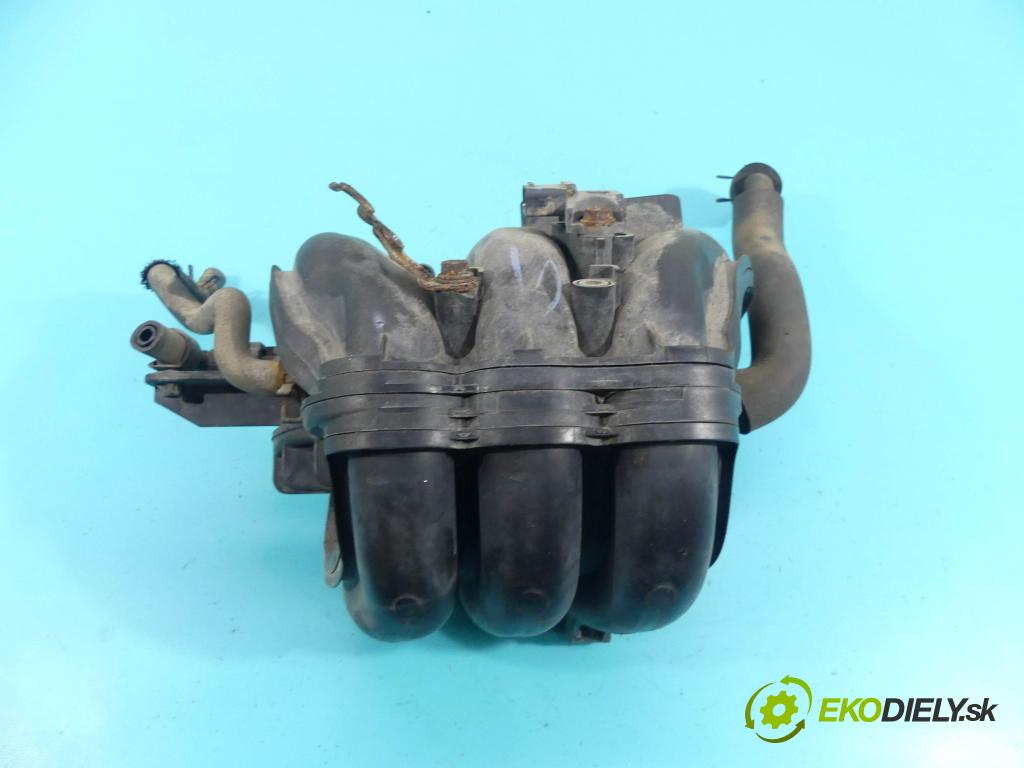 Toyota Yaris III 2011-2018 1.0 vvti 69KM manual 51 kW 998 cm3 5- zvod nasávací  (Sacie potrubia)