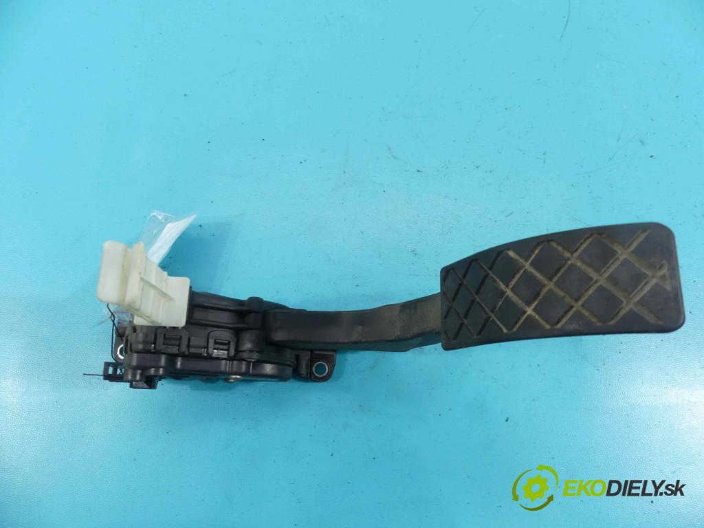 Seat Leon I 1999-2005 1.9 tdi 150 HP manual 110 kW 1896 cm3 5- pedále 6Q1721503B (Pedále)