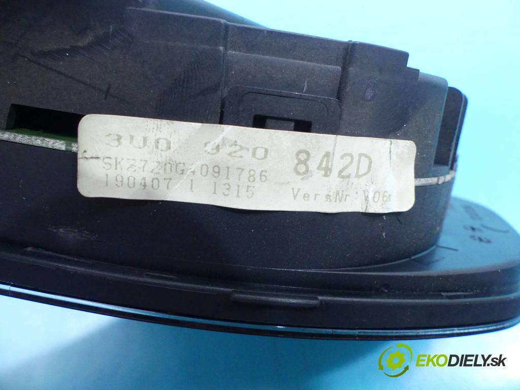 Skoda Superb I 2001-2008 1.9 tdi 116 HP manual 85 kW 1896 cm3 4- prístrojovka/ budíky 3U0920842D (Prístrojové dosky, displeje)