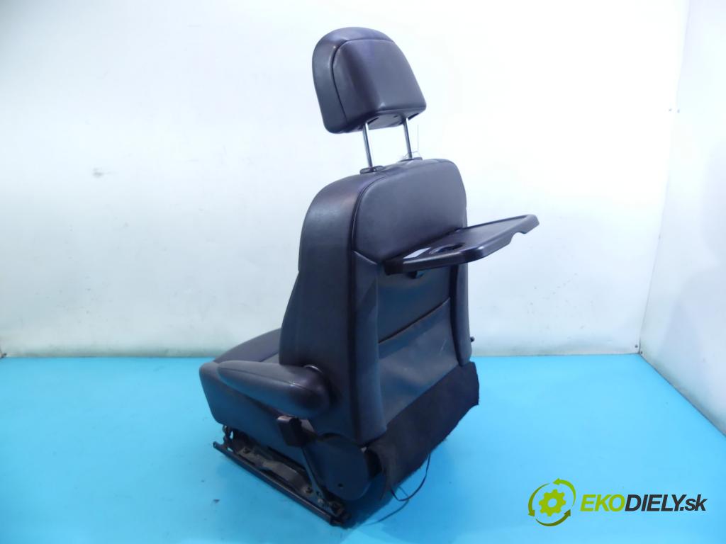 Peugeot 307 2.0 hdi 136hp automatic 100 kW 1997 cm3 5- Sedadlo pravý  (Sedačky, sedadla)