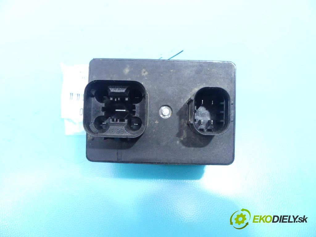 Suzuki Sx4 2.0 DDIS 135 HP manual 99,2 kW 1956 cm3 5- Relé: 0281003043 (Relé)