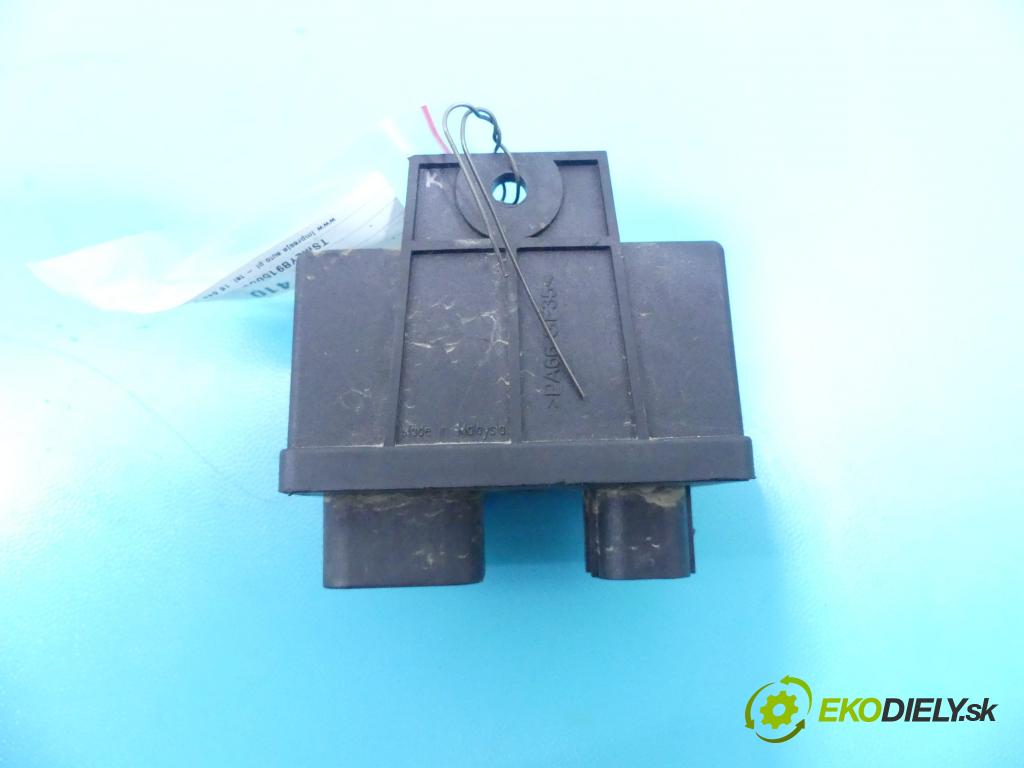 Suzuki Sx4 2.0 DDIS 135 HP manual 99,2 kW 1956 cm3 5- Relé: 0281003043 (Relé)