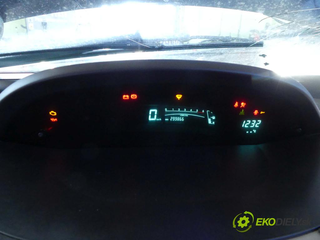 Toyota Yaris II 2005-2011 1.4 D4D 90 HP manual 66 kW 1364 cm3 5- prístrojovka/ budíky 83800-0D691 (Prístrojové dosky, displeje)