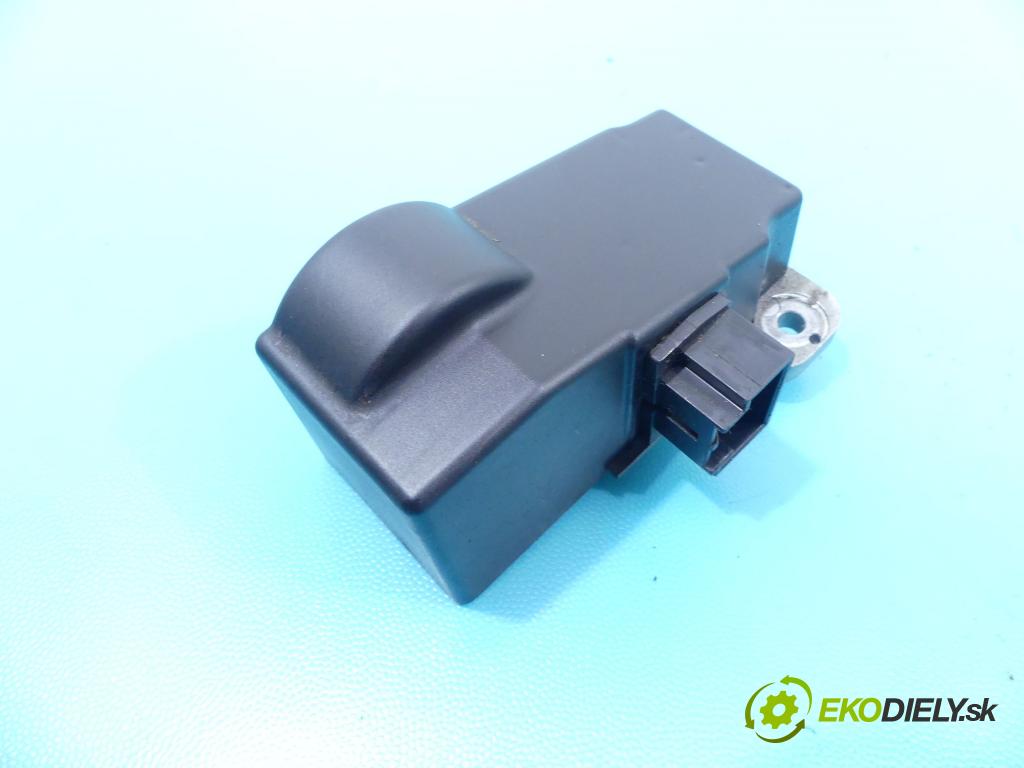 Vw Passat B7 2010-2014 2.0 tdi 140 HP manual 103 kW 1968 cm3 5- Blokáda: řízení: 3C0905861J (Ostatné)