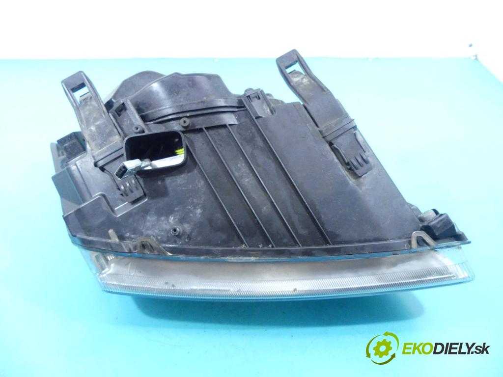 Ford Focus Mk2 2004-2011 1.6 16v 116 HP manual 85 kW 1596 cm3 5- Reflektor: pravý 4M51-13W030-EC (Pravé)