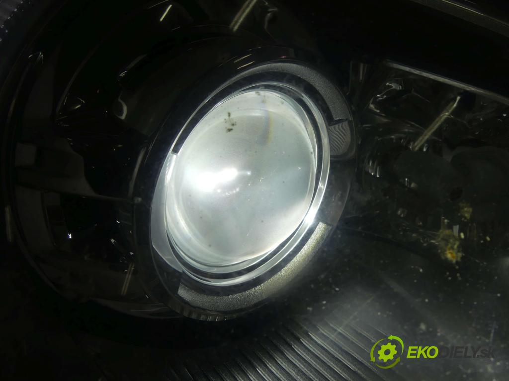 Porsche Cayenne I 2002-2010 4.8 V8 Turbo 500KM automatic 368 kW 4806 cm3 5- Reflektor: pravý 7L5941032N (Pravé)