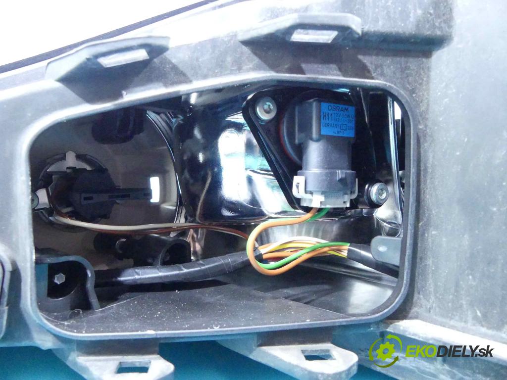 Porsche Cayenne I 2002-2010 4.8 V8 Turbo 500KM automatic 368 kW 4806 cm3 5- Reflektor: pravý 7L5941032N (Pravé)