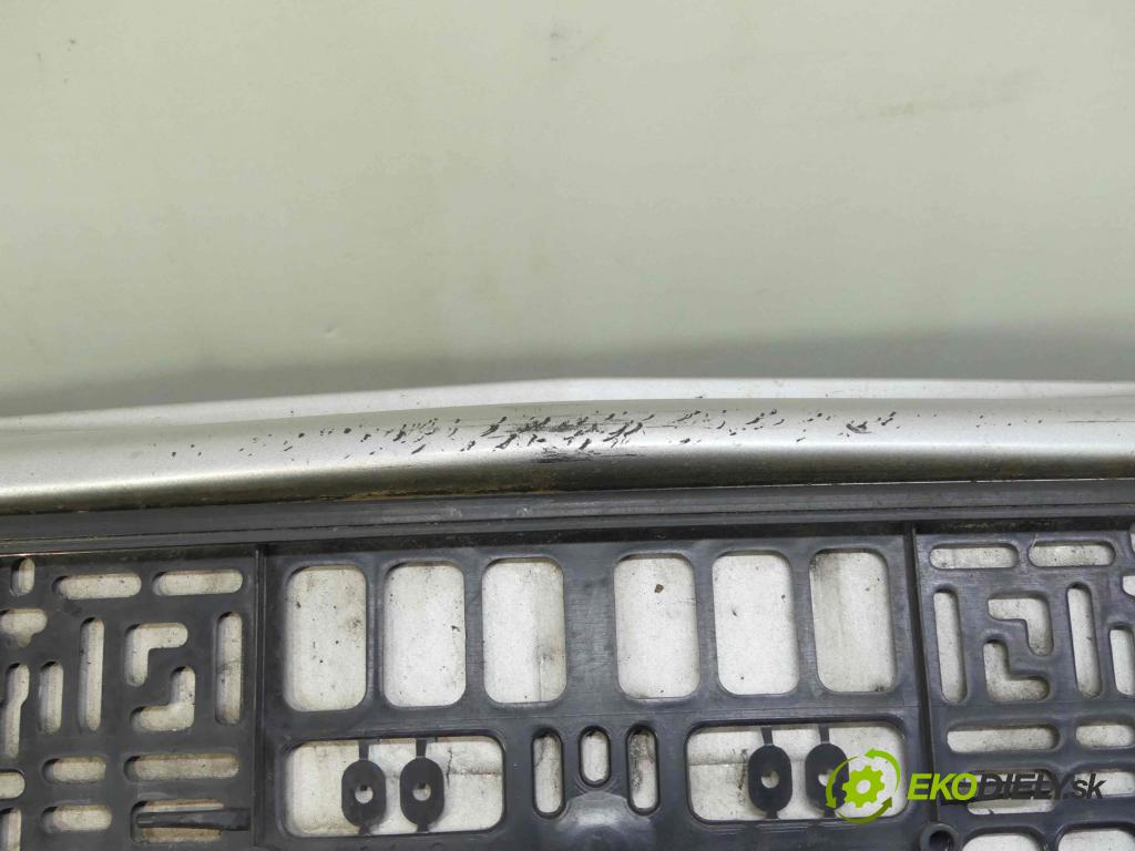 Lancia Lybra 1.6 16v 103 hp manual 76 kW 1596 cm3 4- nárazník přední