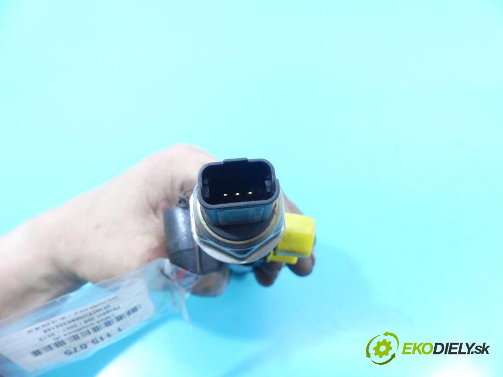 Peugeot 308 I 2007-2013 1.6 hdi 111KM manual 82 kW 1560 cm3 5- lišta vstrekovacia 9685297580 (Vstrekovacie lišty)