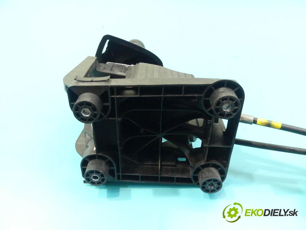 Peugeot 308 I 2007-2013 1.6 hdi 111KM manual 82 kW 1560 cm3 5- Páka: Změny: stupeň,rýchlosť 9672735680 (Rýchlostné páky / kulisy)