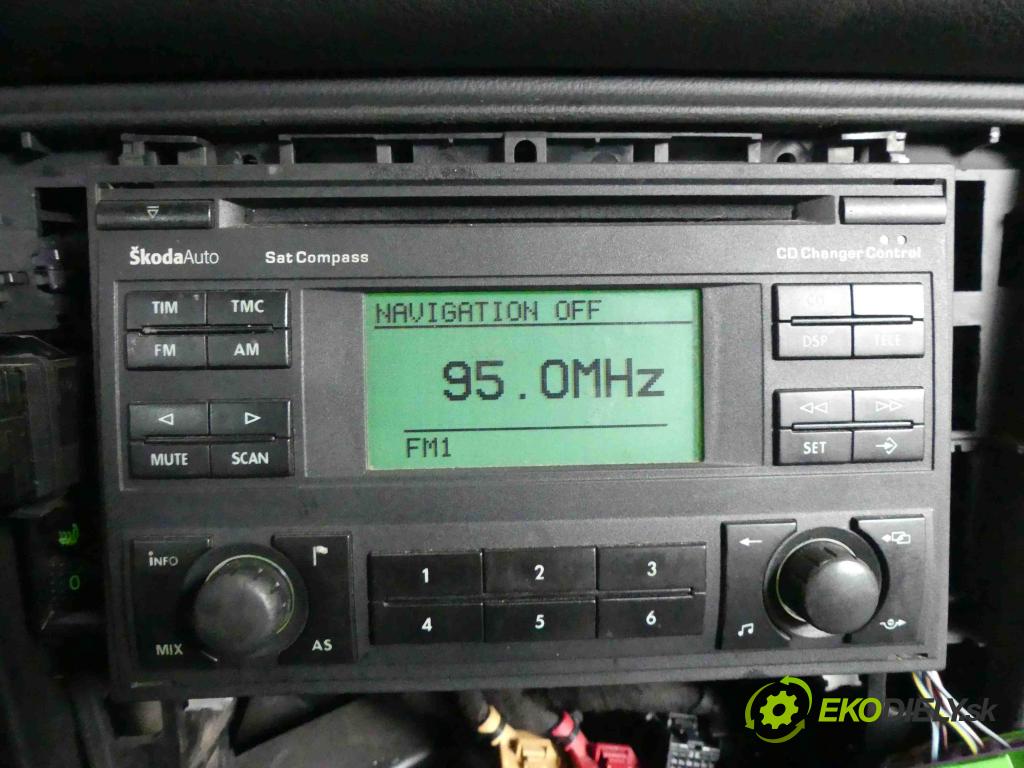 Skoda Superb I 2001-2008 1.9 tdi 131 HP automatic 96 kW 1896 cm3 4- Radio továreň: 3U0035191