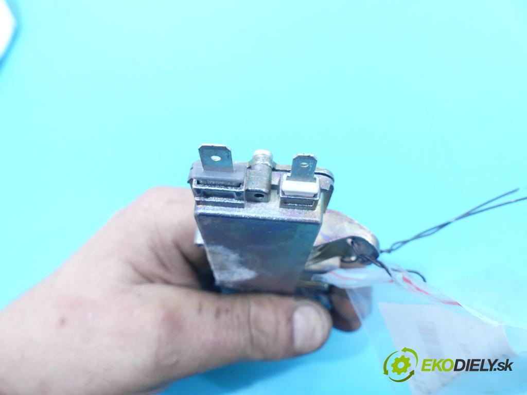 Porsche Cayenne I 2002-2010 4.8 V8 Turbo 500KM automatic 368 kW 4806 cm3 5- Zesilovač: 7L5035225E (Zosilňovače)