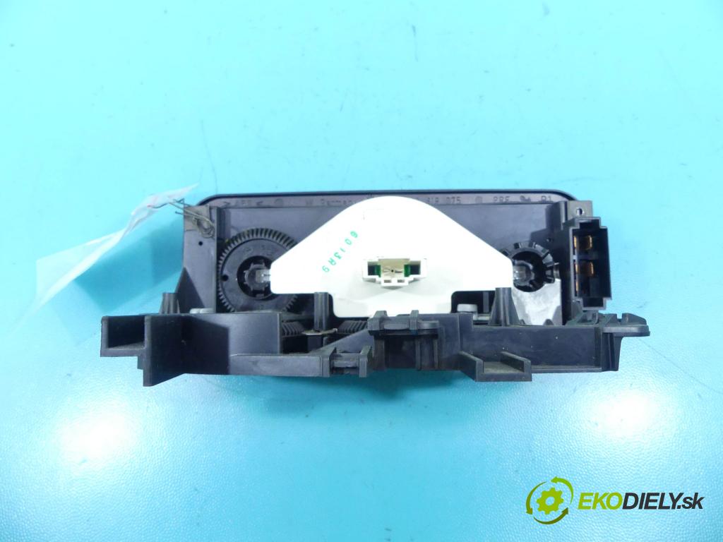 Vw Golf III 1991-1998 1.6 75 HP manual 55 kW 1598 cm3 3- panel kúrenia 1H0819045C