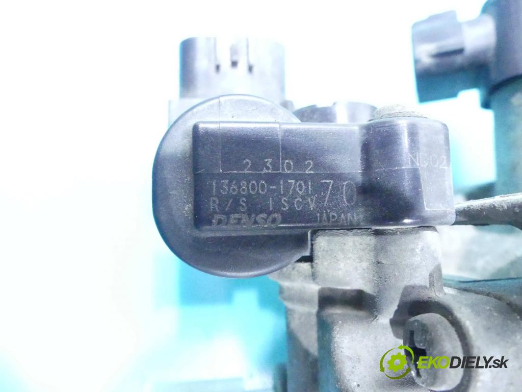 Toyota Yaris I 1999-2005 1.0 vvti 68 HP manual 50 kW 998 cm3 5- klapka 22210-0J010 (Škrtiace klapky)