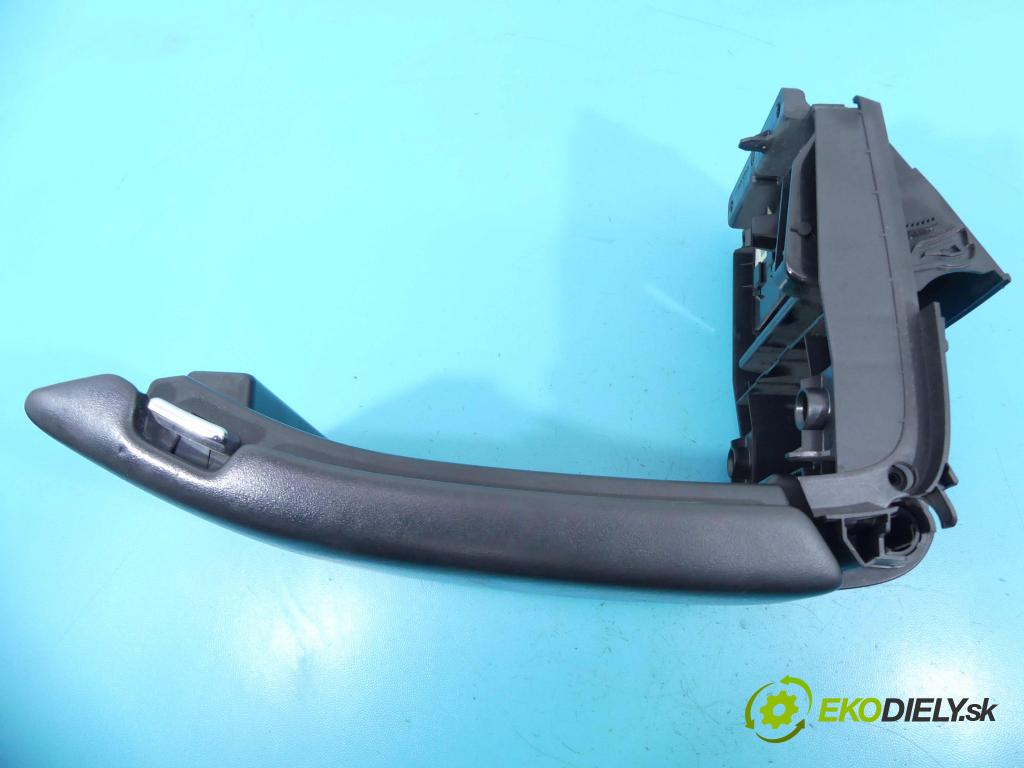 Volvo V70 III 2007-2016 2.4 D5 185 HP automatic 136 kW 2400 cm3 5- operadlo 30715140 (Lakťové opierky)