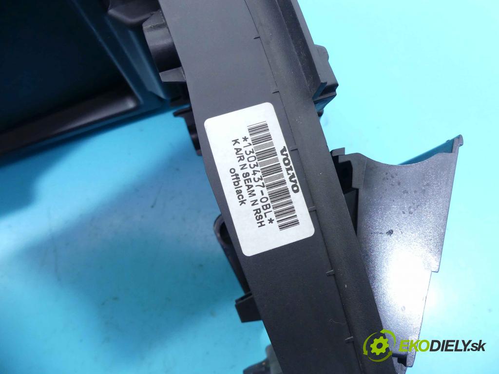 Volvo V70 III 2007-2016 2.4 D5 185 HP automatic 136 kW 2400 cm3 5- operadlo 30715140 (Lakťové opierky)