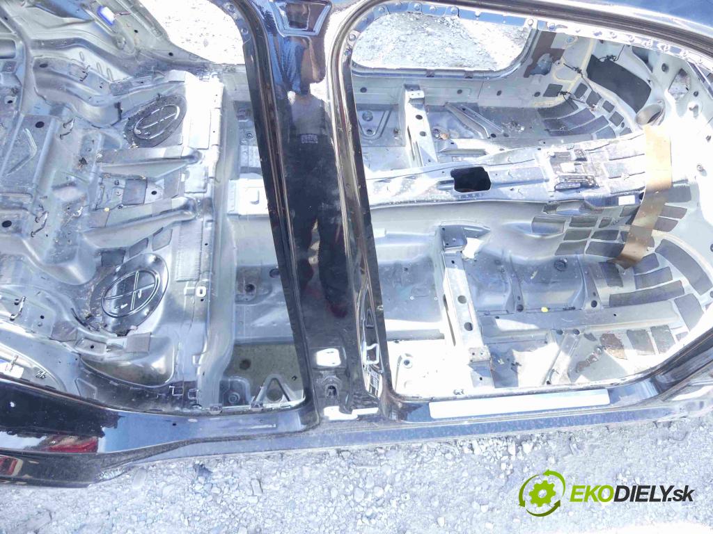 Mercedes GLK X204 2008-2015 2,2.0 cdi 170 hp automatic 125 kW 2143 cm3 5- práh pravý  (Ostatní)