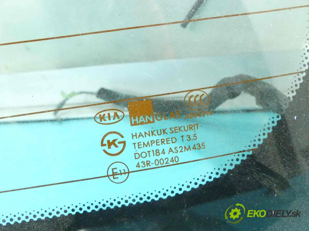 Kia Carens II 2002-2006 2.0 crdi 113 hp manual 83 kW 1991 cm3 5- sklo zadní  (Okna zadní)