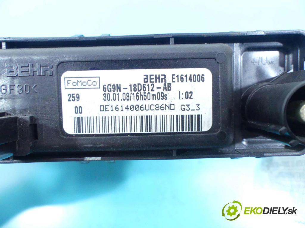 Volvo V70 III 2007-2016 2.4 D5 185 HP automatic 136 kW 2400 cm3 5- radiator 6G9N-18D612-AB (Radiátory kúrenia)