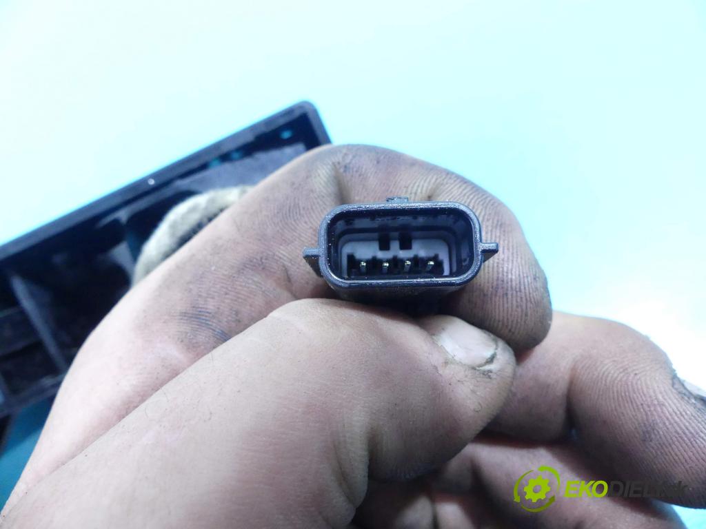 Renault Talisman 2015-2022 1.6 dci 160 HP automatic 118 kW 1598 cm3 5- rukoväť predné ľavé mimo: 806078862R (Vonkajšie predné ľavé)