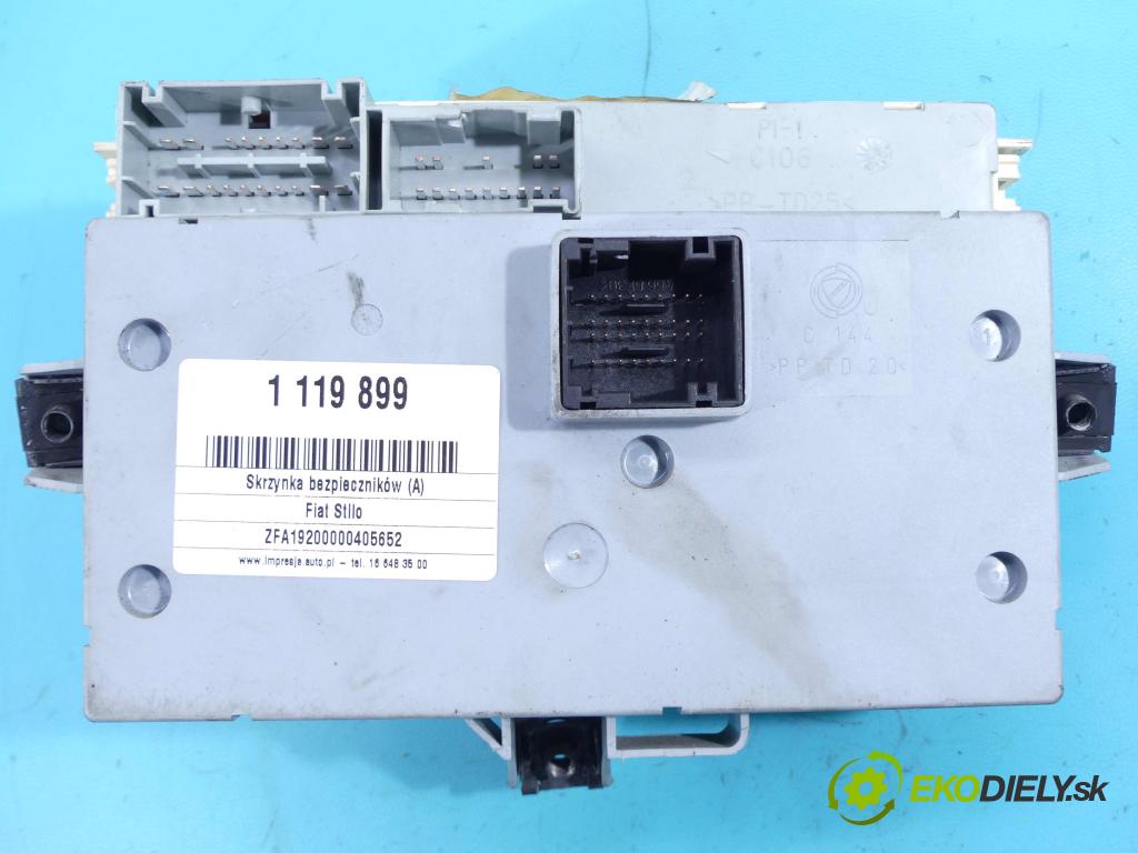 Fiat Stilo 1.6 16V 103 hp manual 76 kW 1596 cm3 5- skříňka pojistková 46750594 (Pojistkové skříňky)