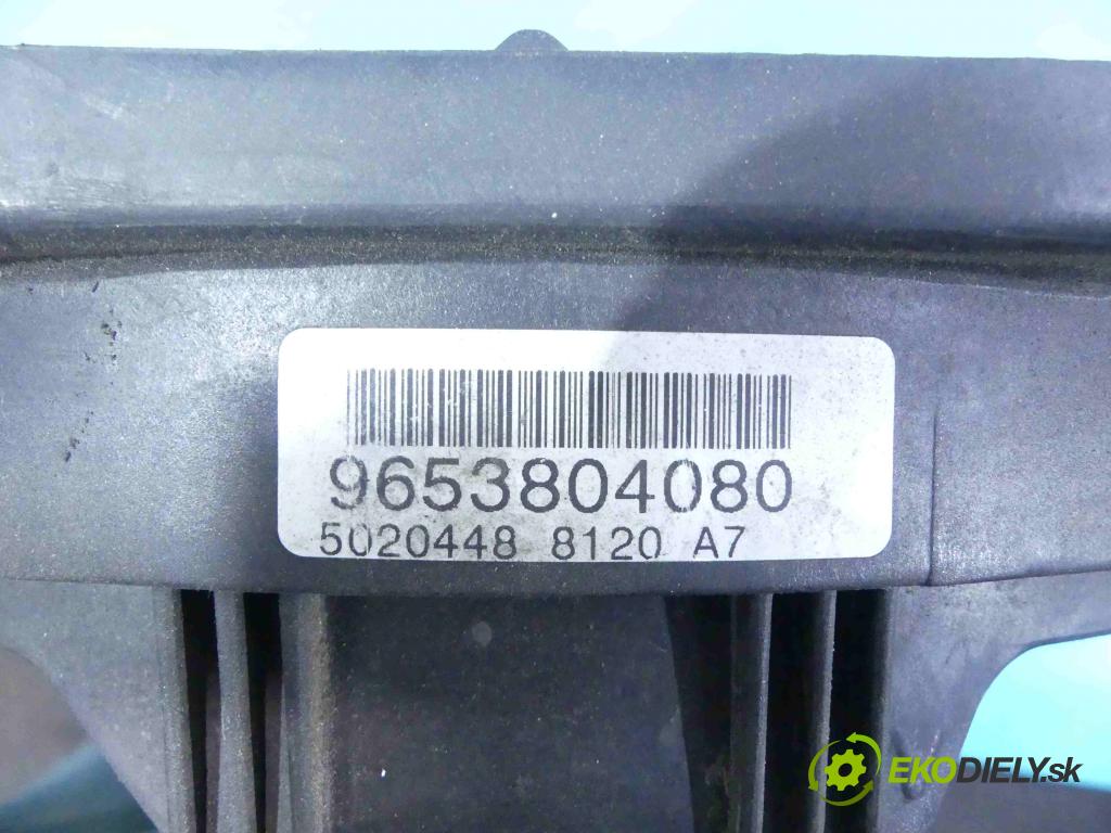 Citroen DS3 2010-2016 1.4 16v 95 HP manual 70 kW 1397 cm3 3- Ventilátor chladiča 9653804080