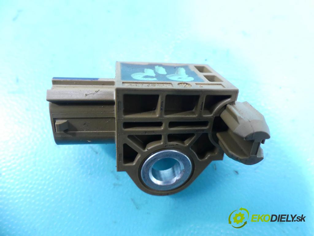 Mazda 3 III BM 2013-2018 2.0 16v 120 HP manual 88 kW 1998 cm3 4- snímač šokovat: K0273123015 (Snímače nárazu)